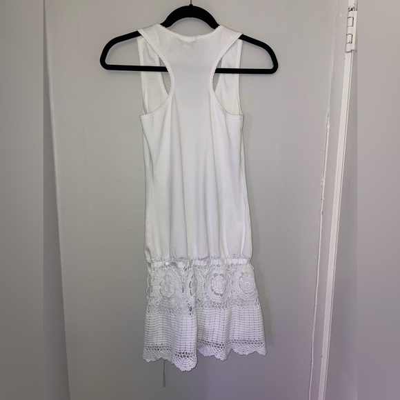 White dress size small. - Picture 2 of 4
